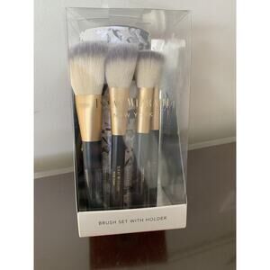 Isaac Mizhari New York Makeup Brush Set With Holder